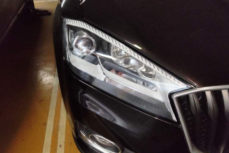 Used BORGWARD BX7 2016 28T 2WD Elite Edition 5-seater Right Front Headlight