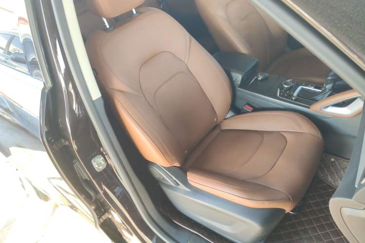 Used BORGWARD BX7 2016 28T Four-wheel Drive Luxury Edition 5 Seats Right Front Seat