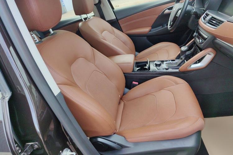 Used BORGWARD BX7 2016 28T 2WD Elite Edition 5-seater Right Front Seat