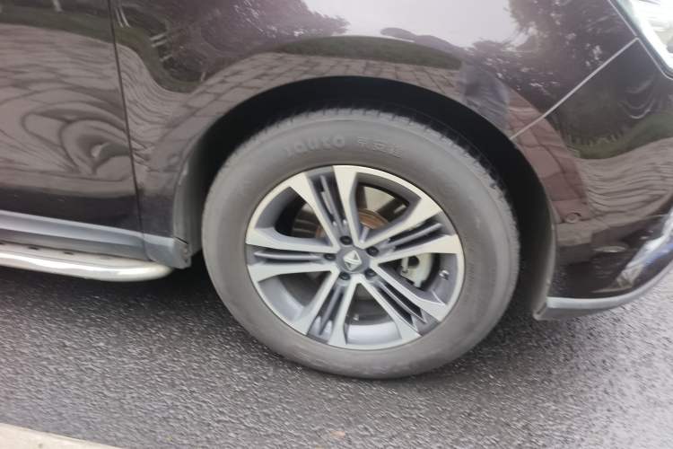 Used BORGWARD BX7 2016 28T Four-Wheel Drive Flagship Version 5 Seats Right Front Wheel Hub