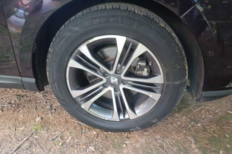 Used BORGWARD BX7 2016 28T Four-Wheel Drive Flagship Version 5 Seats Right Front Wheel Hub
