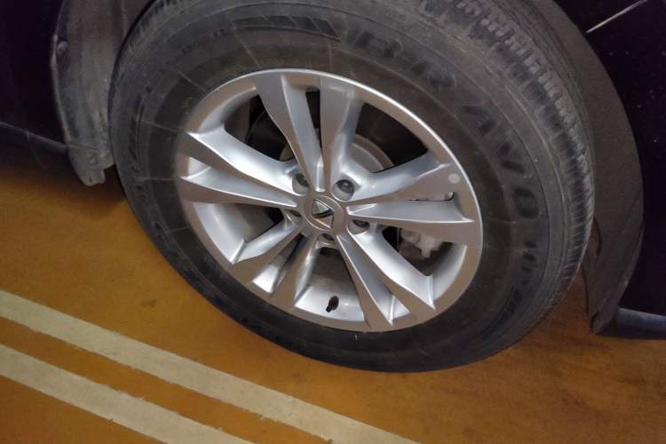 Used BORGWARD BX7 2016 28T 2WD Elite Edition 5-seater Right Front Wheel Hub