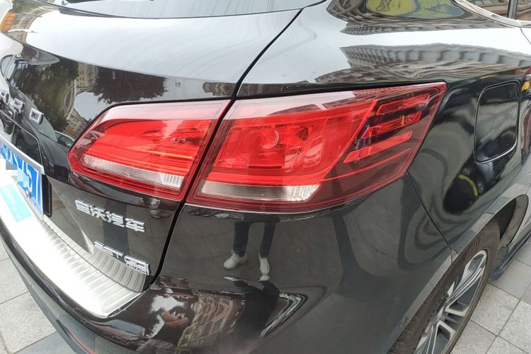 Used BORGWARD BX7 2016 28T Four-Wheel Drive Flagship Version 5 Seats Right Rear Taillight