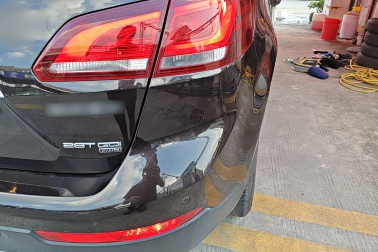 Used BORGWARD BX7 2016 28T Four-Wheel Drive Flagship Version 5 Seats Right Rear Taillight