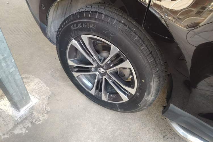 Used BORGWARD BX7 2016 28T Four-wheel Drive Flagship Version 7 Seats Right Rear Wheel Hub