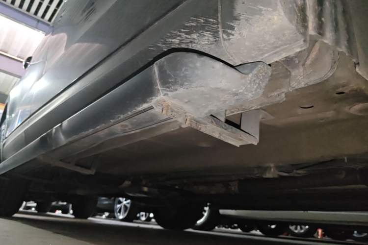 Used BORGWARD BX7 2016 28T 2WD Luxury Edition 7-seater Right Side Sill