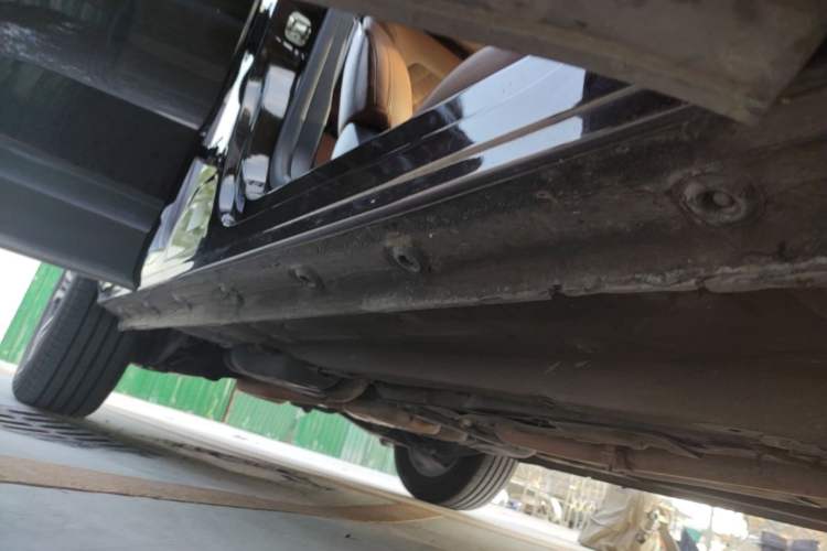 Used BORGWARD BX7 2016 28T Four-Wheel Drive Flagship Version 5 Seats Right Side Sill