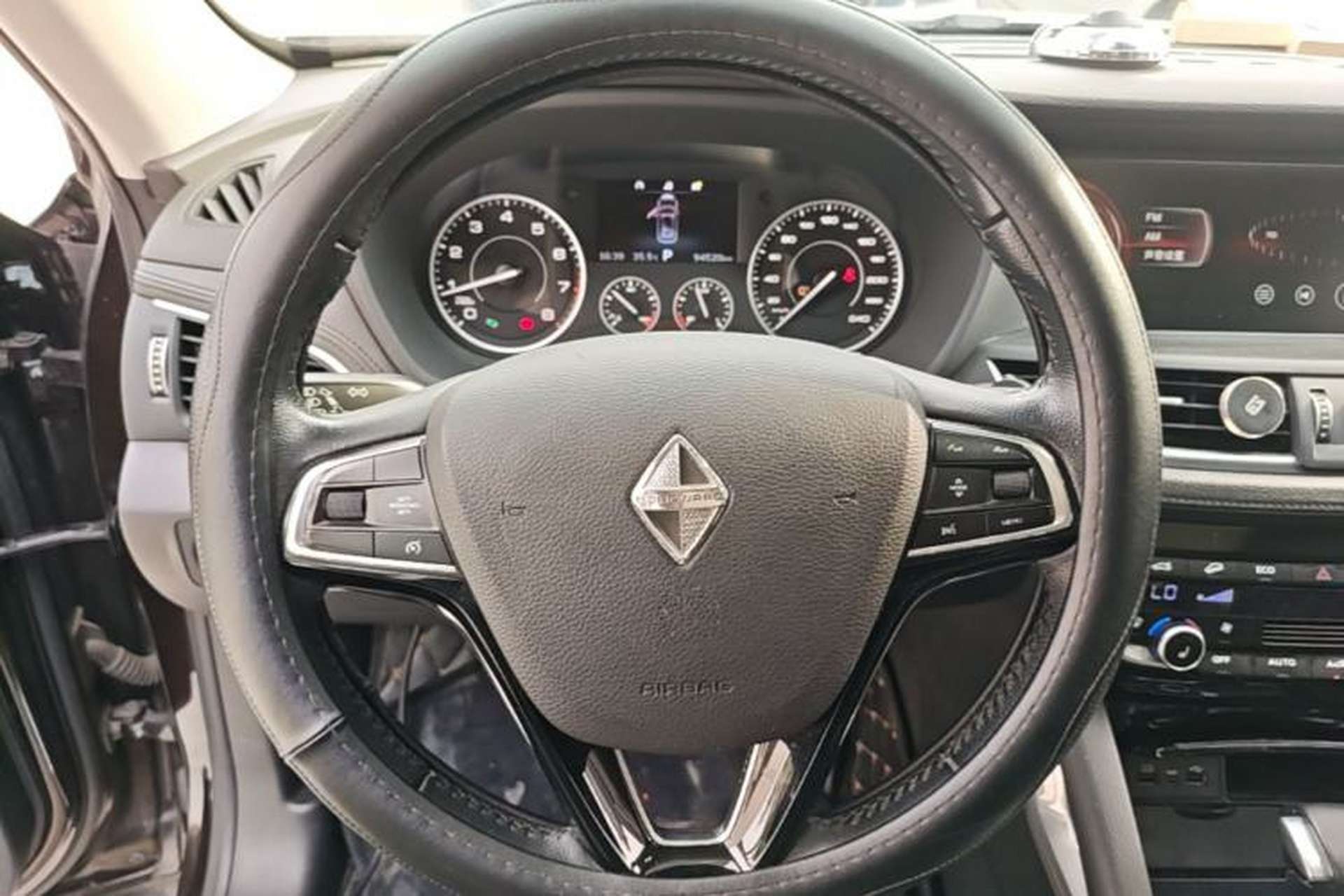 Used BORGWARD BX7 2016 28T Four-Wheel Drive Flagship Version 5 Seats Steering Wheel