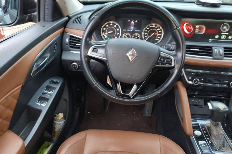 Used BORGWARD BX7 2016 28T Four-wheel Drive Flagship Version 7 Seats Steering Wheel
