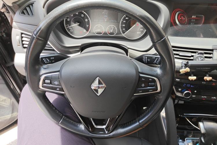 Used BORGWARD BX7 2016 28T 2WD Luxury Edition 7-seater Steering Wheel