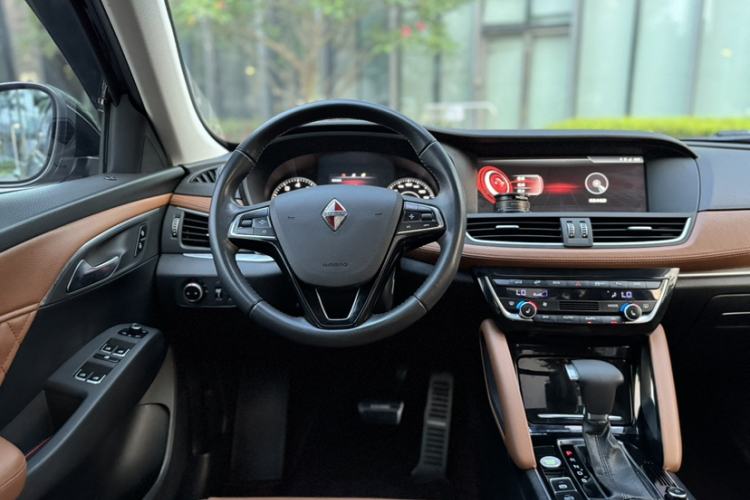 Used BORGWARD BX7 2016 28T Four-Wheel Drive Flagship Version 5 Seats Steering Wheel