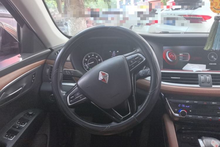 Used BORGWARD BX7 2016 28T Four-wheel Drive Luxury Edition 5 Seats Steering Wheel