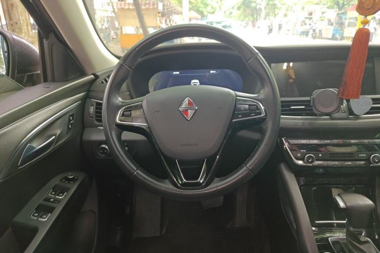 Used BORGWARD BX7 2016 28T Four-Wheel Drive Flagship Version 5 Seats Steering Wheel