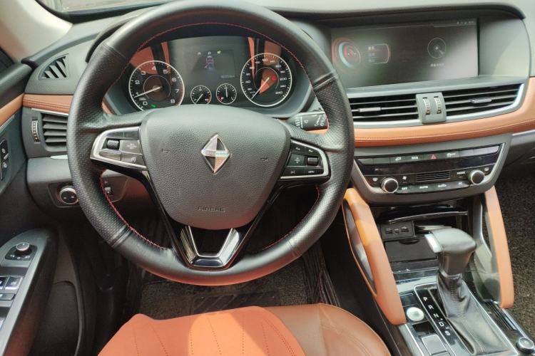 Used BORGWARD BX7 2016 28T Four-Wheel Drive Elite Edition 5 Seats Steering Wheel