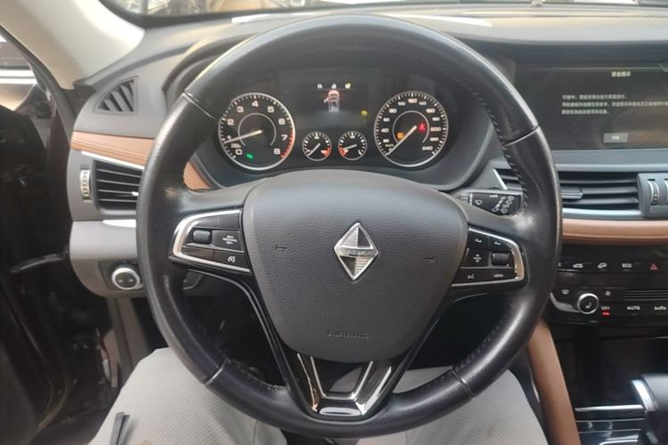 Used BORGWARD BX7 2016 28T Four-wheel Drive Flagship Version 7 Seats Steering Wheel