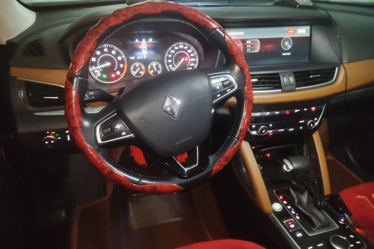 Used BORGWARD BX7 2016 28T Four-Wheel Drive Flagship Version 5 Seats Steering Wheel