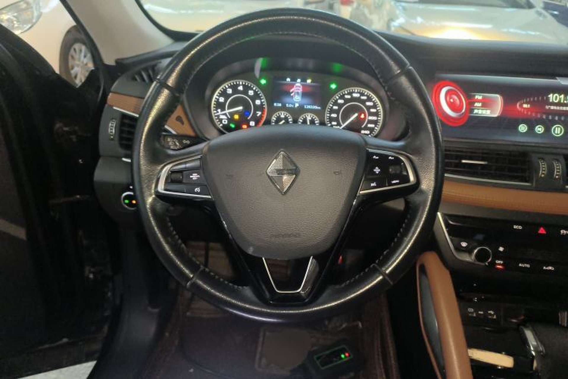 Used BORGWARD BX7 2016 28T 2WD Elite Edition 5-seater Steering Wheel