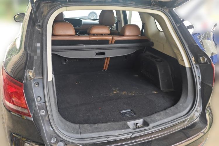 Used BORGWARD BX7 2016 28T Two-Wheel Drive Luxury Version 5 Seats Trunk