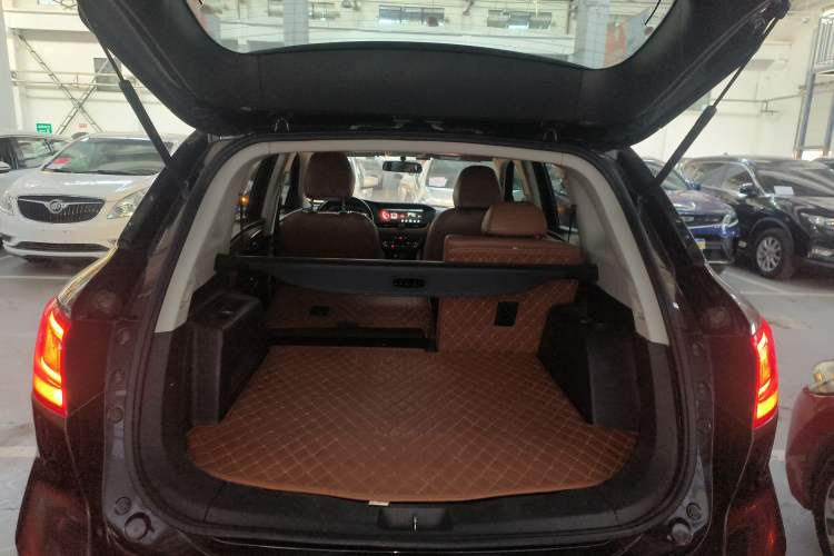 Used BORGWARD BX7 2016 28T 2WD Elite Edition 5-seater Trunk