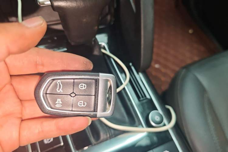 Used BORGWARD BX7 2016 28T Four-Wheel Drive Flagship Version 5 Seats Vehicle Key
