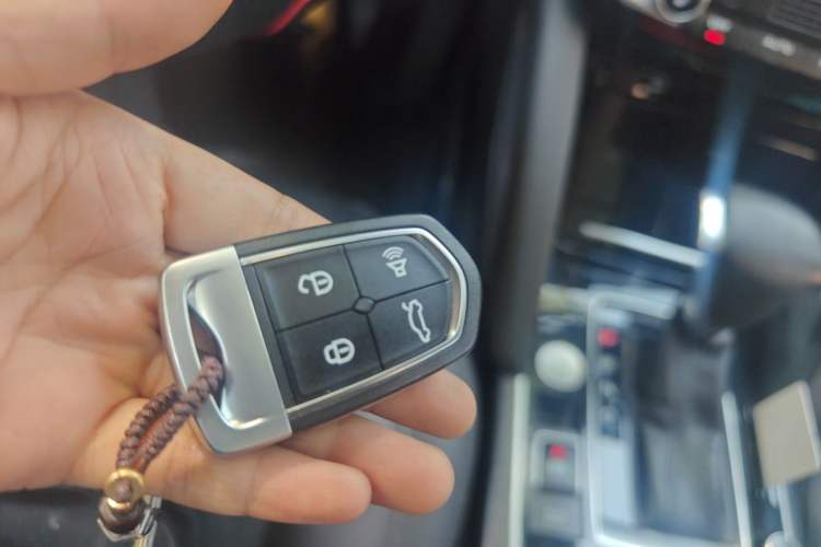Used BORGWARD BX7 2016 28T Four-Wheel Drive Flagship Version 5 Seats Vehicle Key