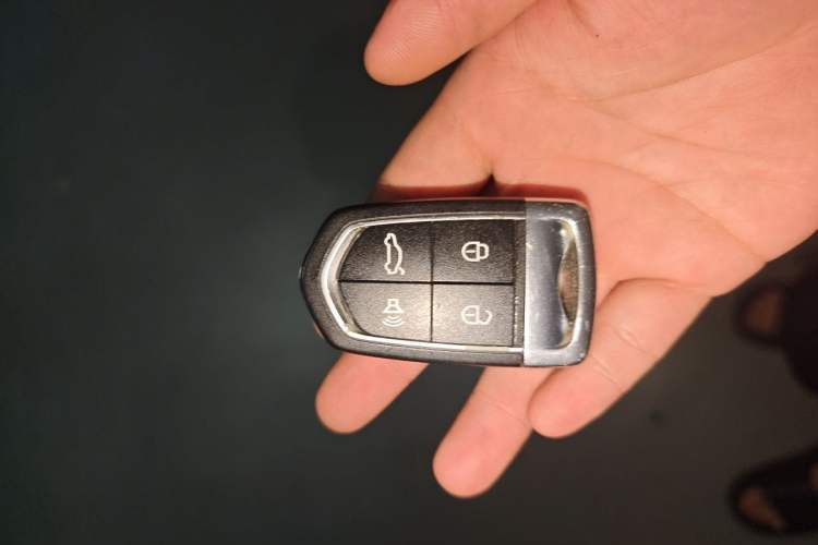 Used BORGWARD BX7 2016 28T Four-wheel Drive Flagship Version 7 Seats Vehicle Key