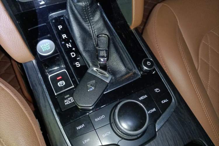 Used BORGWARD BX7 2016 28T Four-Wheel Drive Flagship Version 5 Seats Vehicle Key