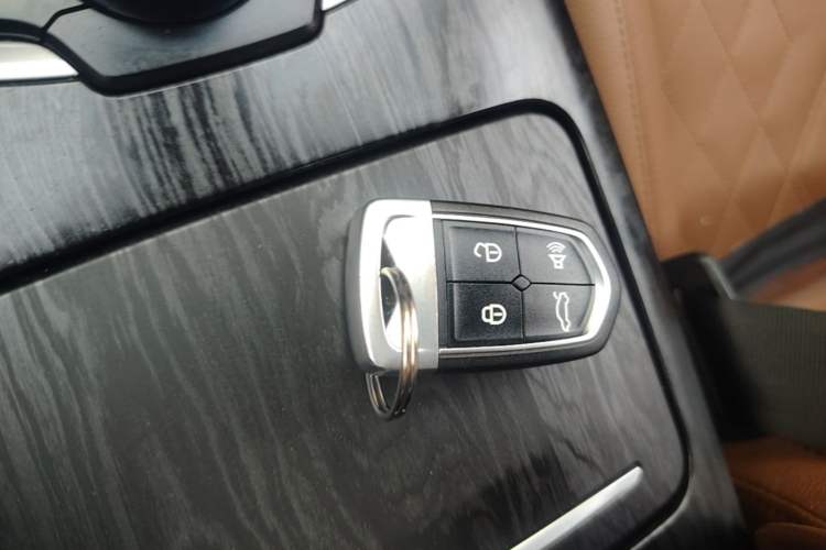 Used BORGWARD BX7 2016 28T Four-wheel Drive Flagship Version 7 Seats Vehicle Key
