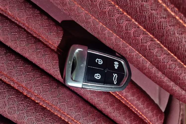 Used BORGWARD BX7 2016 28T Four-Wheel Drive Flagship Model 6 Seats Vehicle Key