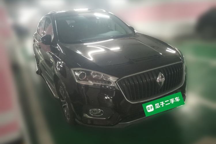 Used BORGWARD BX7 2016 28T Two-Wheel Drive Luxury Version 5 Seats Front Right 45 Deg