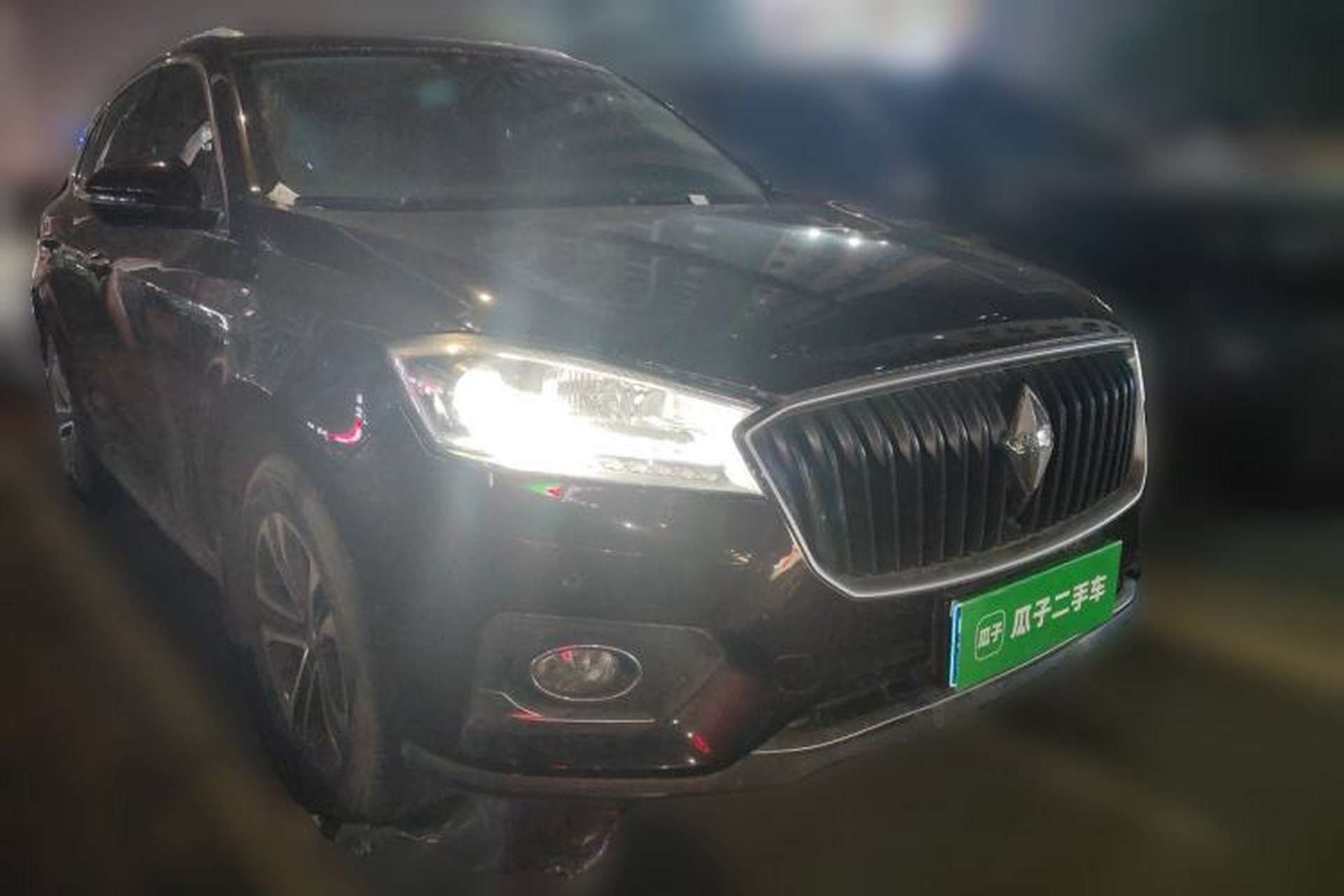 Used BORGWARD BX7 2016 28T Two-Wheel Drive Luxury Version 5 Seats Front Right 45 Deg