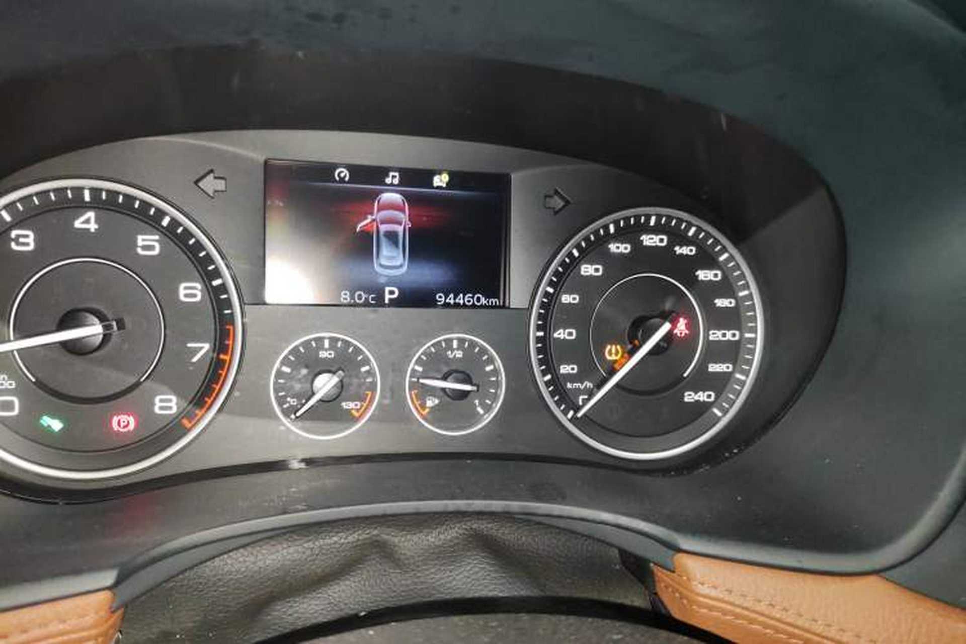 Used BORGWARD BX7 2016 28T Two-Wheel Drive Luxury Version 5 Seats Odometer Close Up