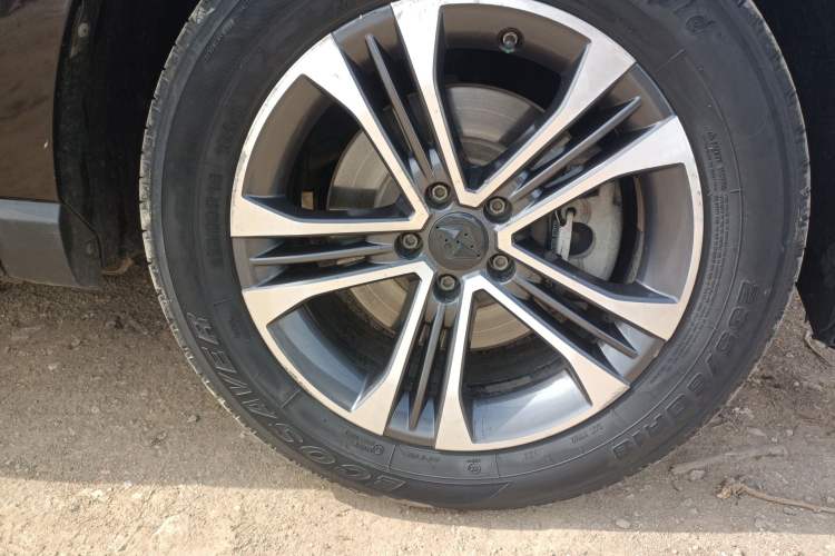 Used BORGWARD BX7 2016 28T Four-wheel Drive Luxury Edition 5 Seats Right Front Wheel Hub
