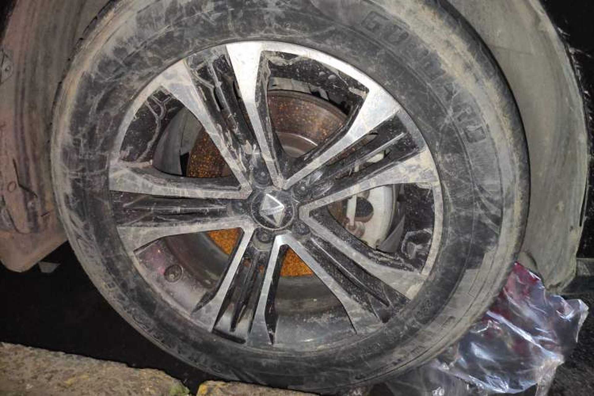 Used BORGWARD BX7 2016 28T Two-Wheel Drive Luxury Version 5 Seats Right Front Wheel Hub