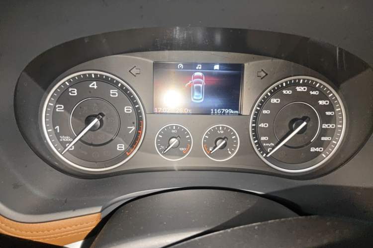 Used BORGWARD BX7 2016 28T Two-Wheel Drive Luxury Version 5 Seats Odometer Close Up