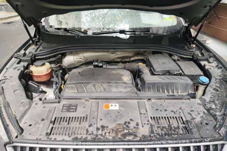 Used BORGWARD BX7 2016 28T Two-Wheel Drive Luxury Version 5 Seats Engine Bay