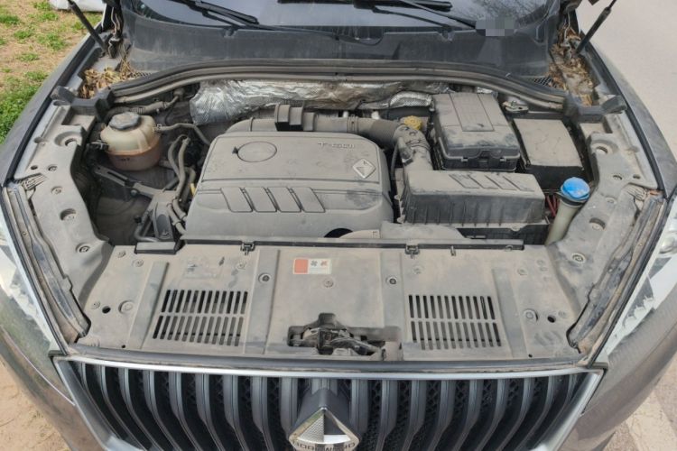 Used BORGWARD BX7 2016 28T Two-Wheel Drive Luxury Version 5 Seats Engine Bay