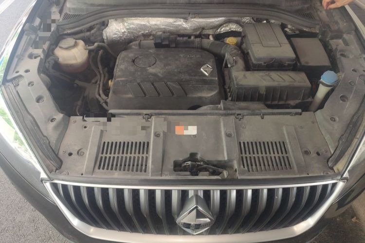 Used BORGWARD BX7 2016 28T Four-Wheel Drive Flagship Version 5 Seats Engine Bay