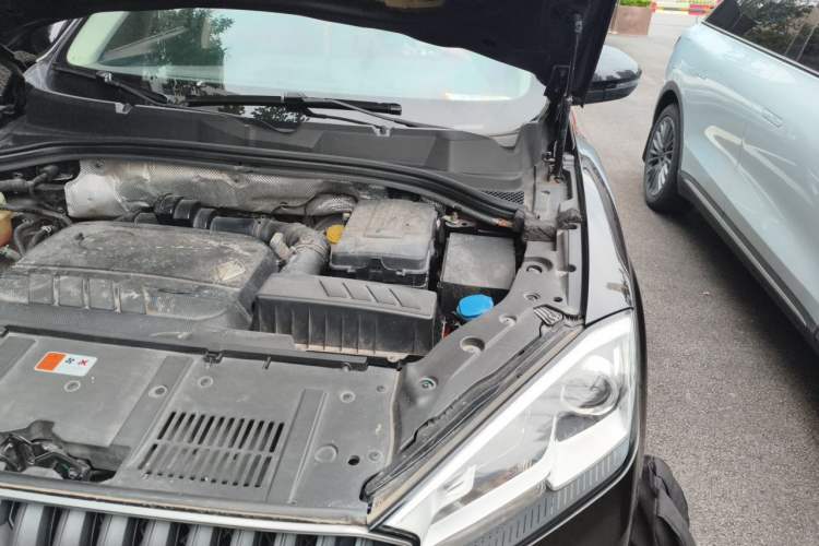 Used BORGWARD BX7 2016 28T 2WD Elite Edition 5-seater Engine Bay Left