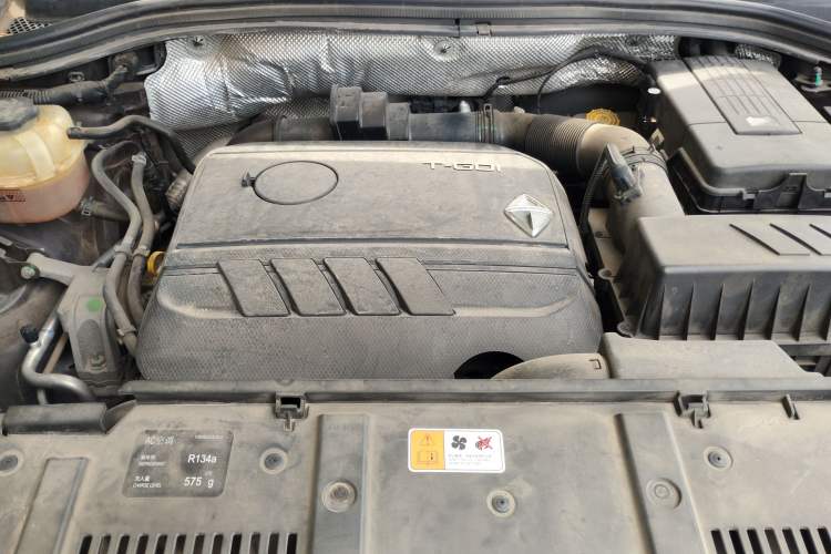 Used BORGWARD BX7 2016 28T Four-Wheel Drive Flagship Version 5 Seats Engine Bay
