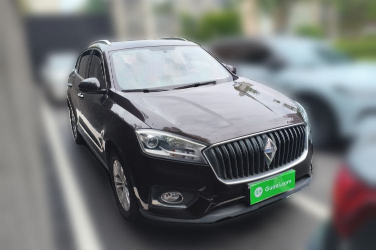 Used BORGWARD BX7 2016 28T 2WD Elite Edition 5-seater Front Right 45 Deg