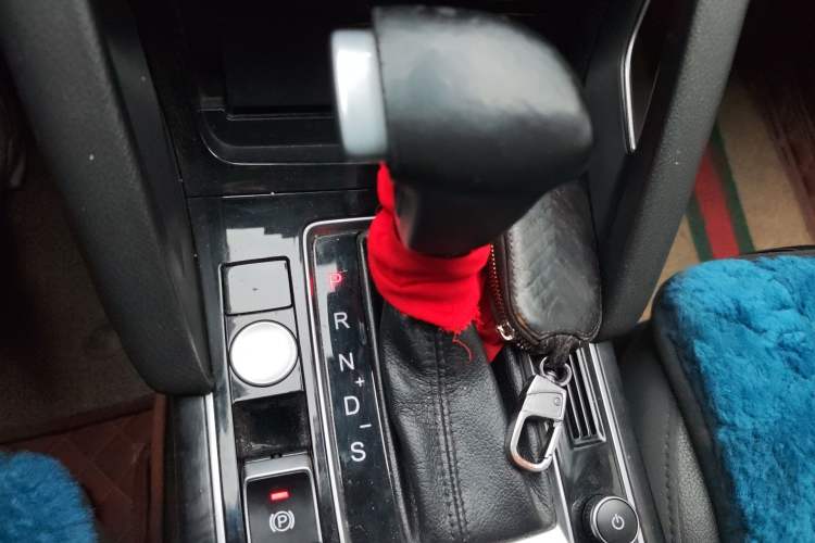 Used BORGWARD BX7 2016 28T Four-Wheel Drive Flagship Version 5 Seats Gear Lever