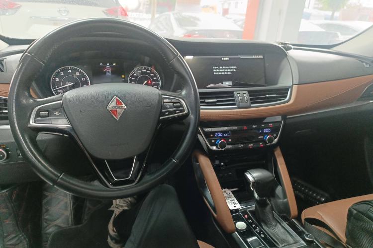 Used BORGWARD BX7 2016 28T Four-wheel Drive Luxury Version 7 Seats Interior 2