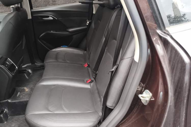 Used BORGWARD BX7 2016 28T 2WD Elite Edition 5-seater Left Rear Seat