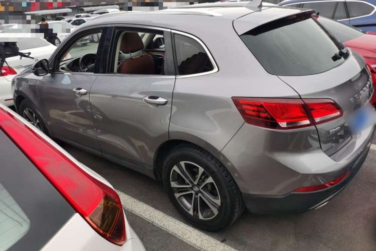 Used BORGWARD BX7 2016 28T Four-Wheel Drive Flagship Version 5 Seats Left Side