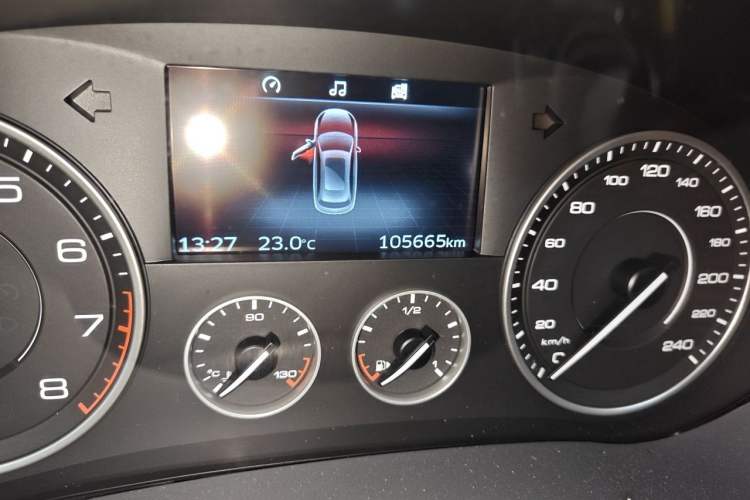 Used BORGWARD BX7 2016 28T Four-wheel Drive Luxury Edition 5 Seats Odometer Close Up