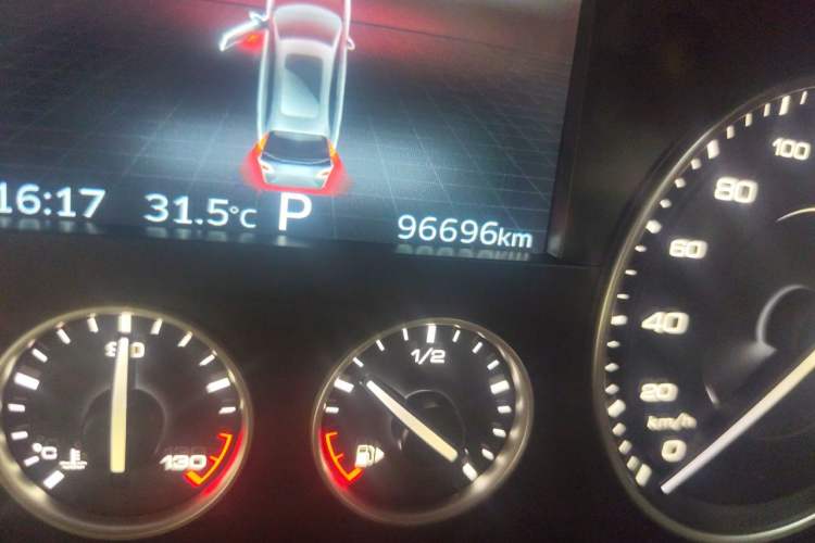 Used BORGWARD BX7 2016 28T Four-Wheel Drive Flagship Version 5 Seats Odometer Close Up