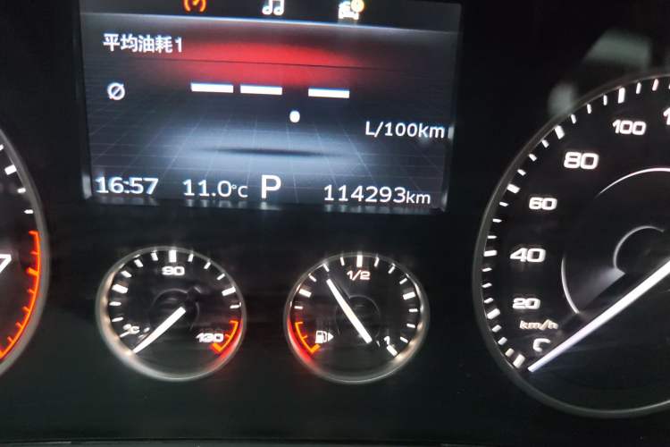 Used BORGWARD BX7 2016 28T Four-Wheel Drive Flagship Version 5 Seats Odometer Close Up