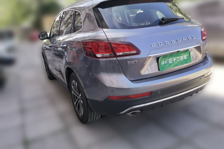 Used BORGWARD BX7 2016 28T Two-Wheel Drive Luxury Version 5 Seats Rear Left 45 Deg