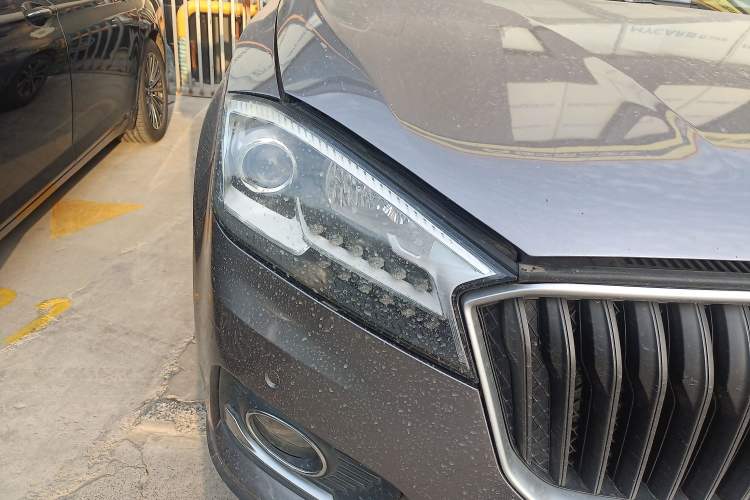 Used BORGWARD BX7 2016 28T Two-Wheel Drive Luxury Version 5 Seats Right Front Headlight